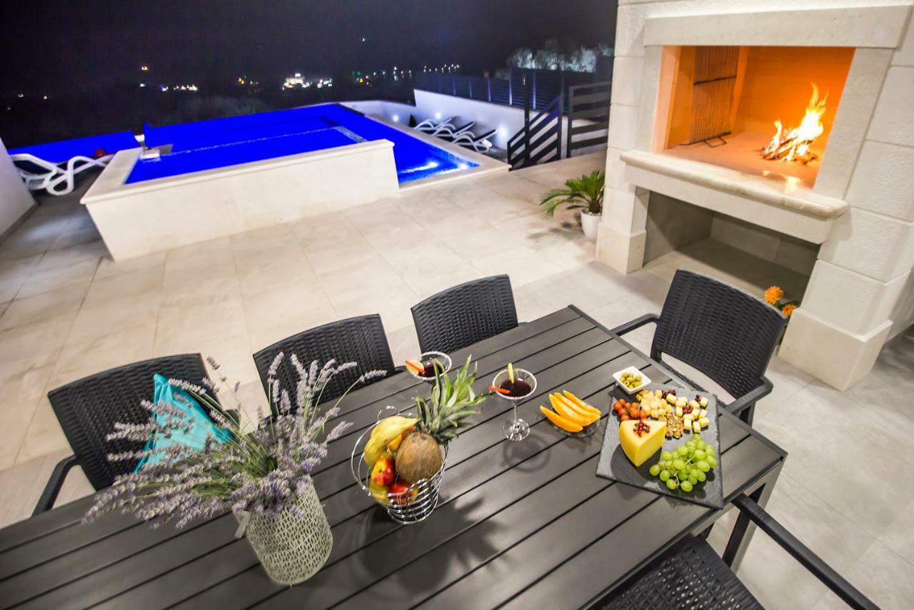 Villa Lacus Makarska Exterior photo